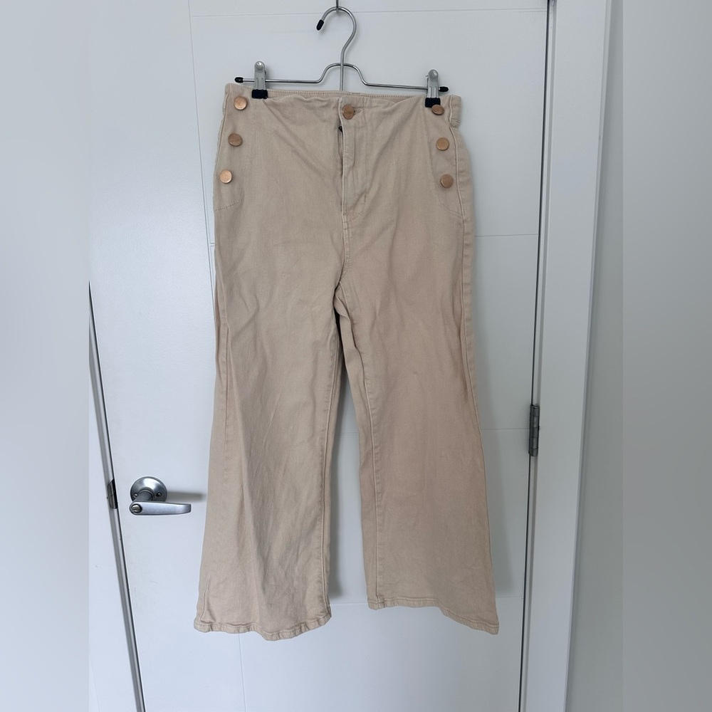 DEX Wide-Leg Cropped Pants with Button Detail